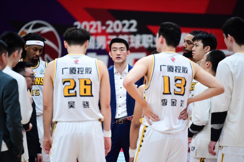 雷霆4连败？他们的目标依旧是总冠军，这个时候雷霆已经更换了球队的核心球员