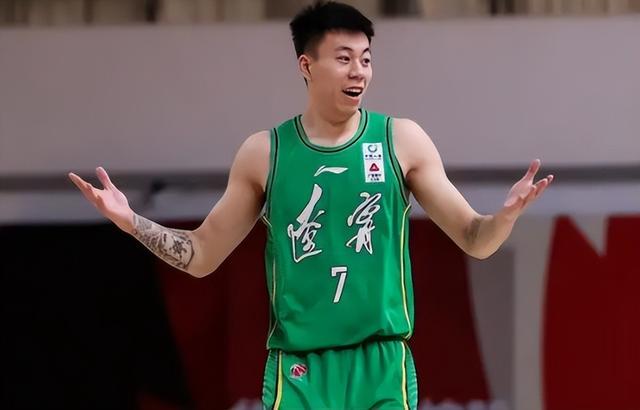 张镇麟个人资料，他在NBA联赛中的表现非常不错