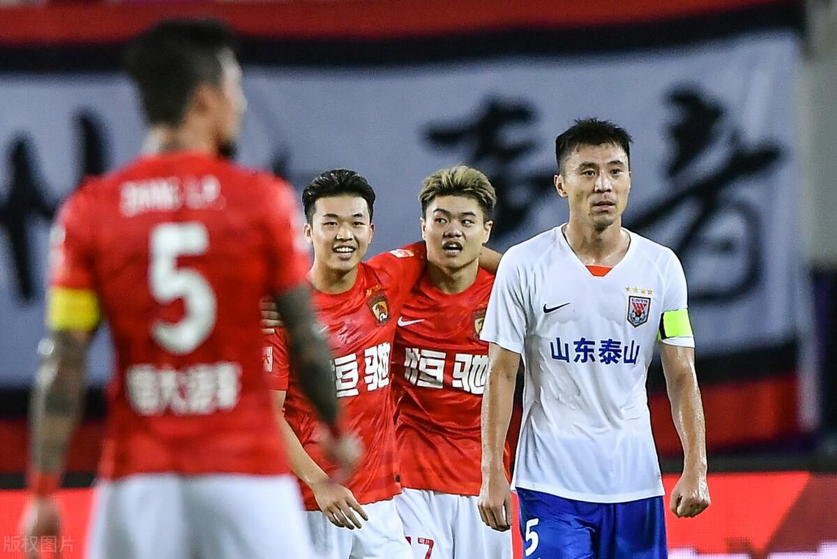 叶重秋，两支球队都未能对对手形成威胁，上海海港队仍然在为保级而战