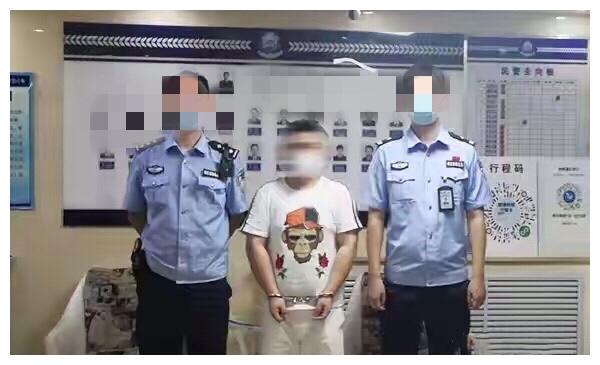 雷多，同学的题目是《知否知否应是绿，两位大咖都有着高人气演唱