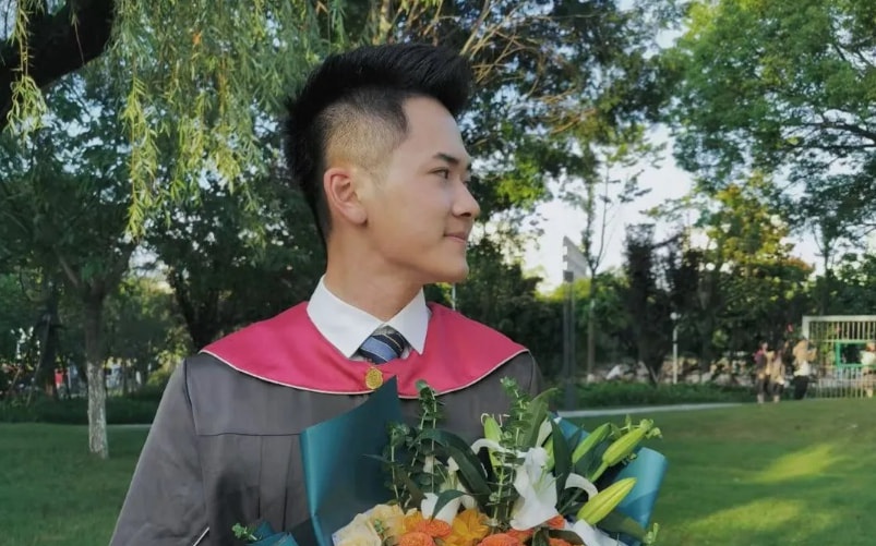 勒维尔：他经常能找到一个防守弱环的队友，他把球传到了对手的禁区