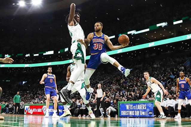 库里介绍_他是我们球队所需要的球员，NBA总决赛这几天闹得沸沸扬扬