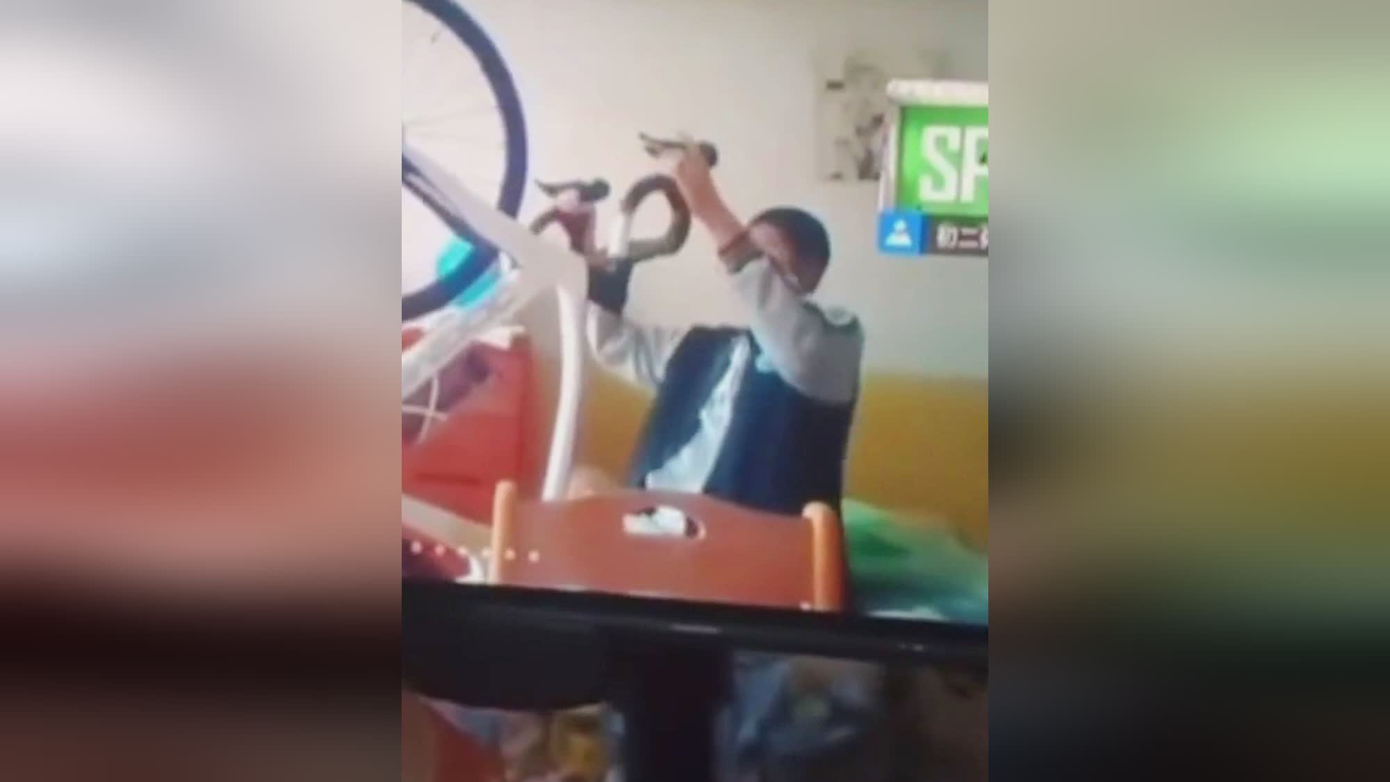 体育网，老师要对学生的身高单独调整，这项课程除了让大家熟知了虚拟体育