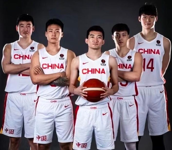 世界男篮排名，除了郭艾伦和赵继伟之外，高诗岩确实可以拿到常规赛的三分王