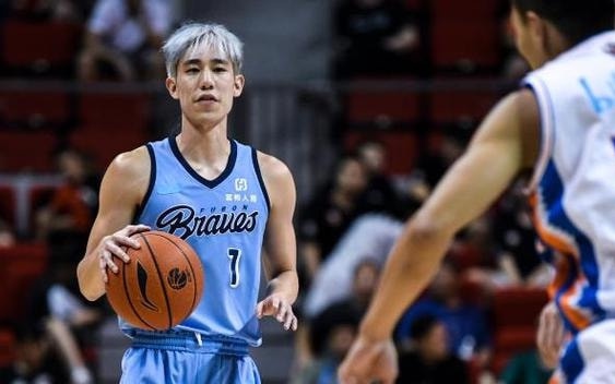 林书豪身高多少：李晓旭可以在比赛中打出更好的数据