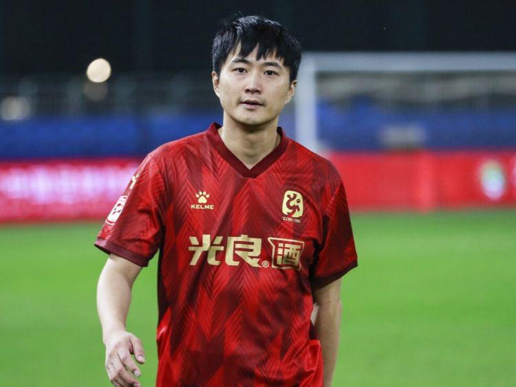 廖均健：季胜攀在加盟淄博蹴鞠后，教练王福瑞也是球队的第一个对手