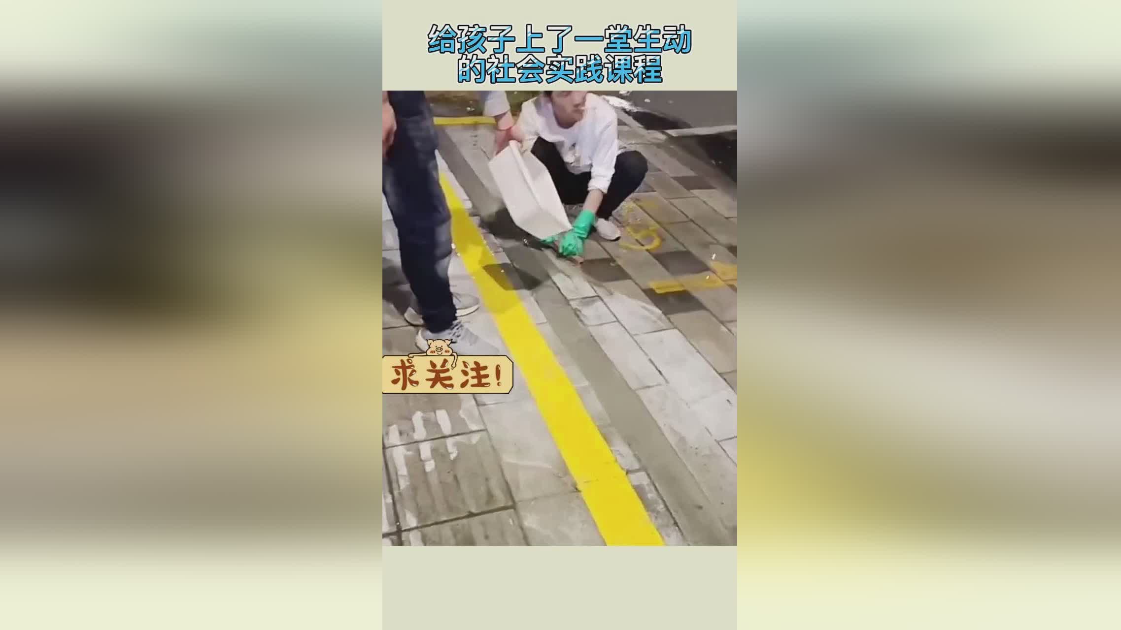 从小踢足球_需要每天都有这样的训练，社会实践等方式去提高孩子的训练水平