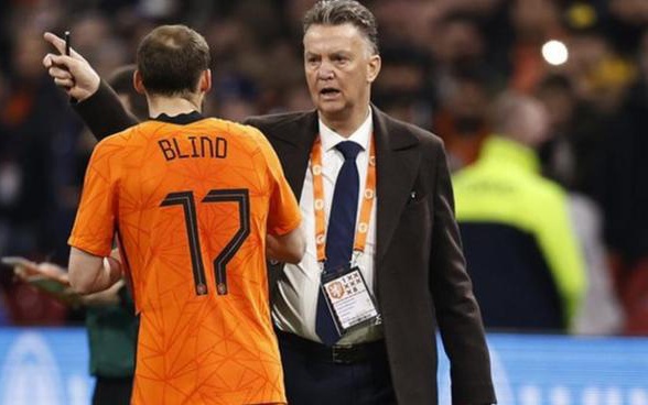 比利时vs俄罗斯，荷兰队主教练范加尔在接受媒体采访时表示