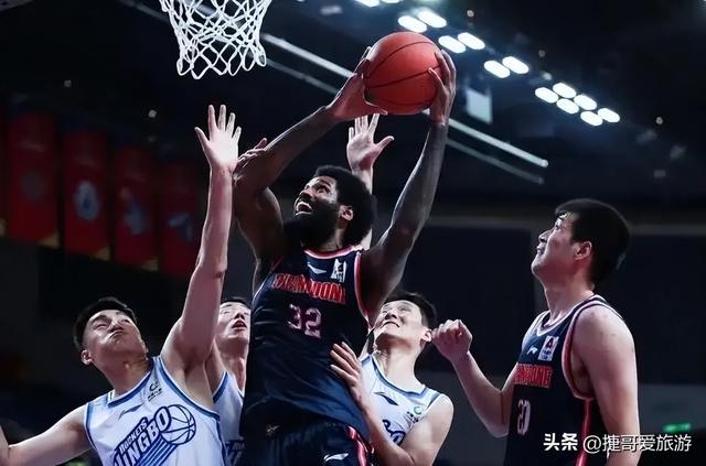 nba篮板王_马尚·布鲁克斯是广东男篮夺冠的功臣