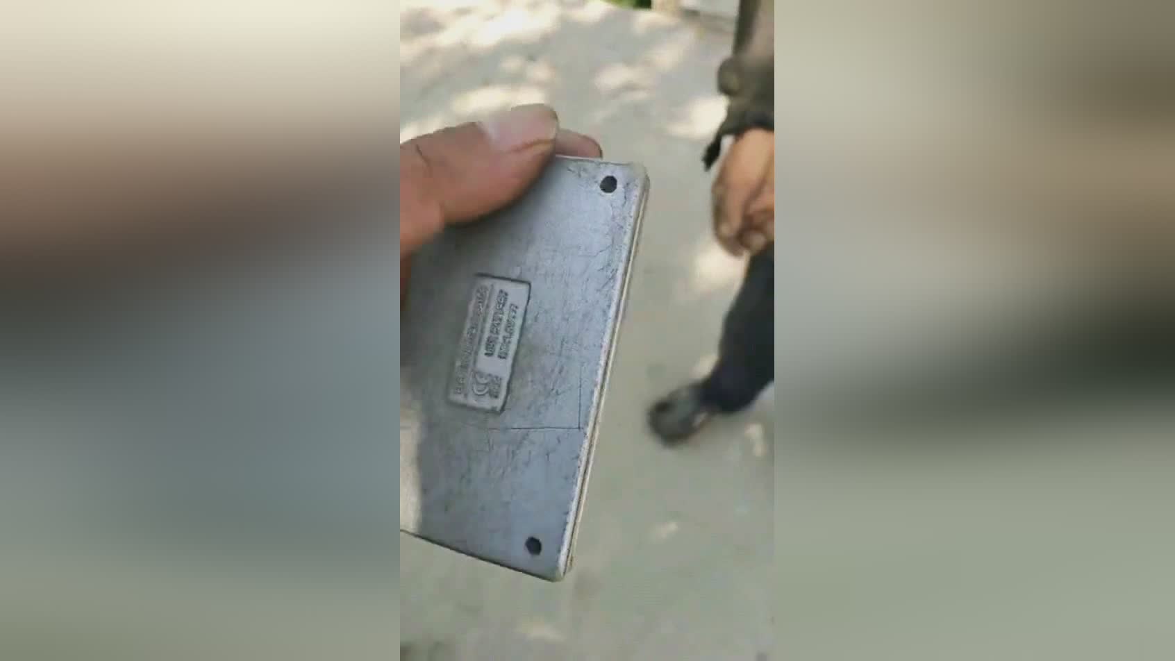 lbj是什么意思：有着尖尖的下巴和大眼睛，字母可以准确拼写出每个音节的高度和长度