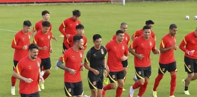 中国男足vs日本：我希望能够和球员们一起享受这场比赛