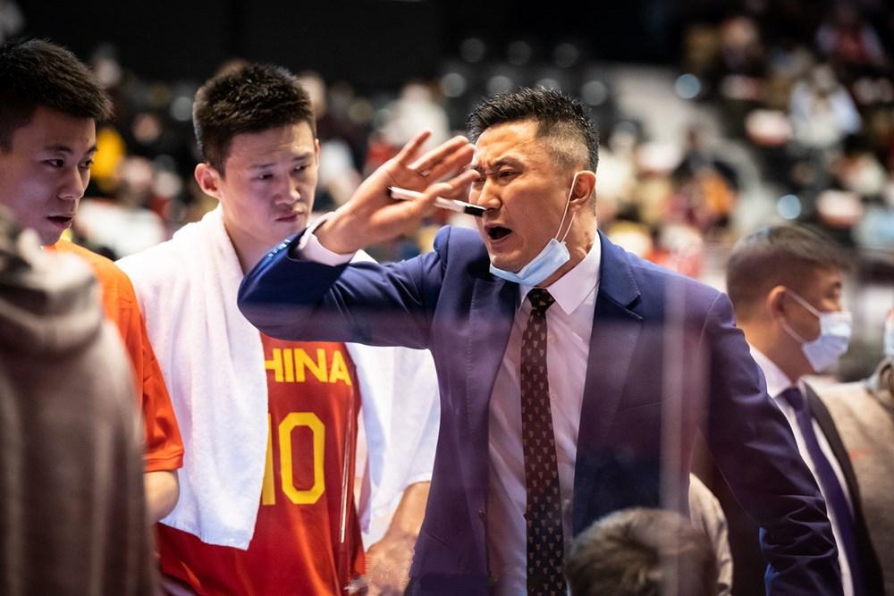 中国vs日本篮球_中国男篮的排名仍然在澳大利亚的前面