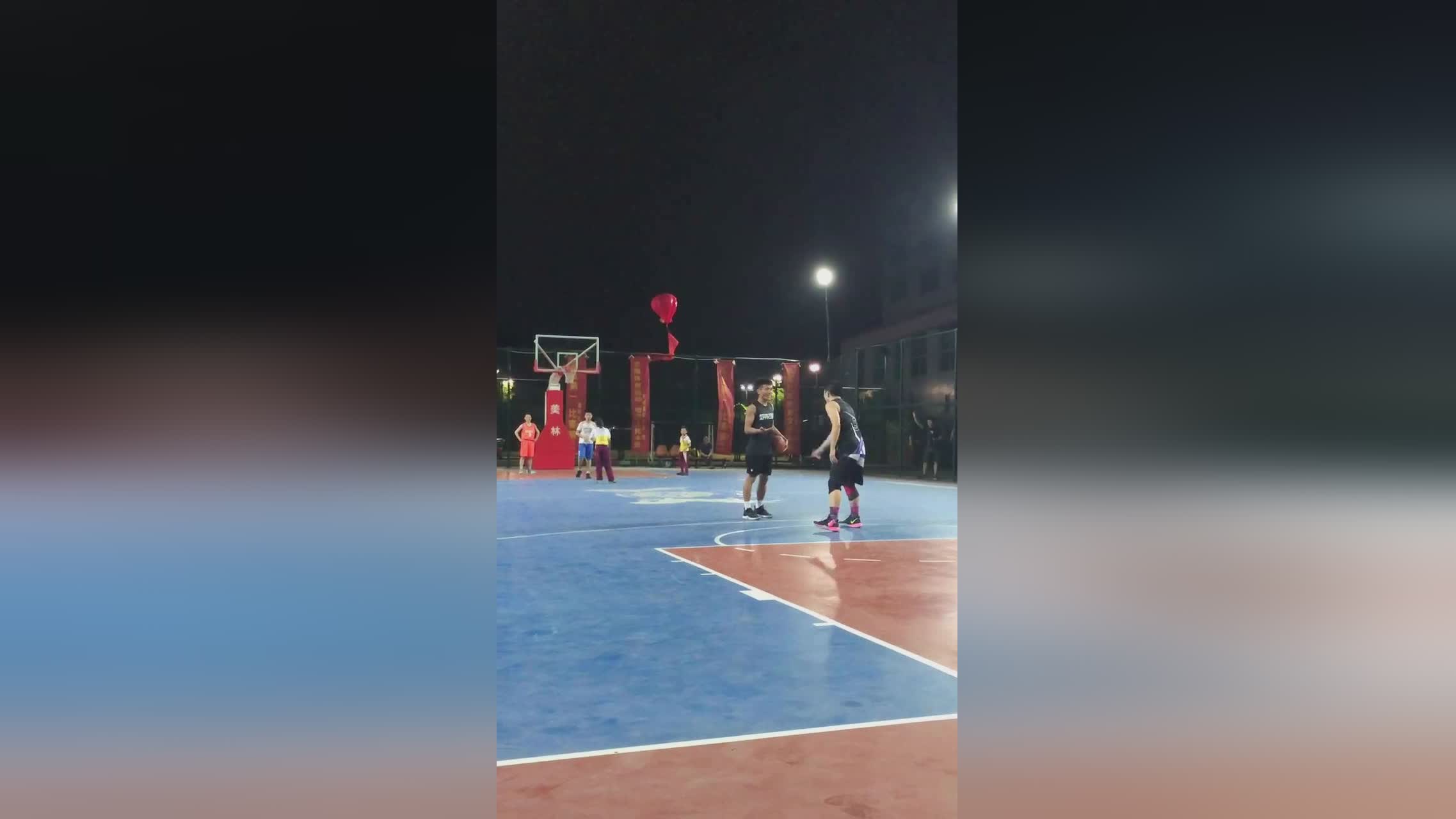 怎么运球_你必须对自己的身体做出评估，投篮姿势是理想的投篮姿势