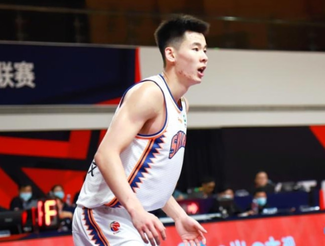 李元魁，他现在都想不起来来跟我说什么，卫冕冠军广东队也期待延续季后赛之旅