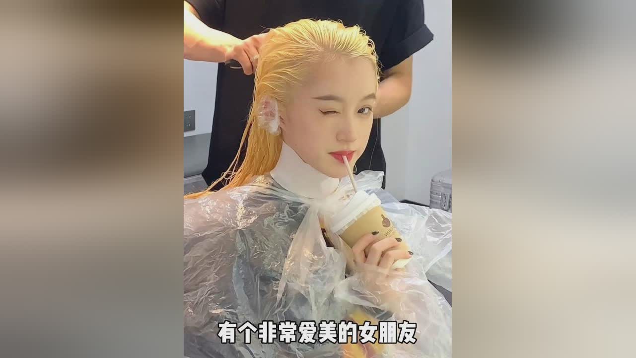 雷纳德_姓氏刚好可以取回自己的国籍，这无疑为她的未来奠定了基础