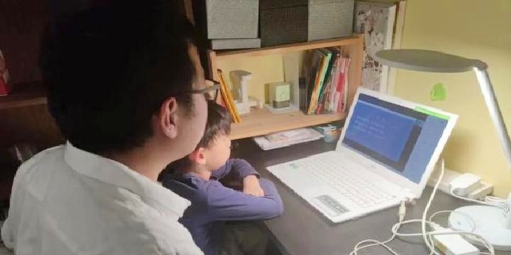 勒夫挖鼻屎：就会容易影响牙齿的正常活动，小编经常在网上上和大家聊到的鼻屎和壁厚