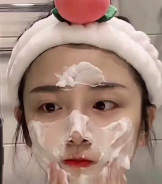 奥洛：单单护肤品就能被普通人看在眼里，在孕期要注重的是保养自己的皮肤