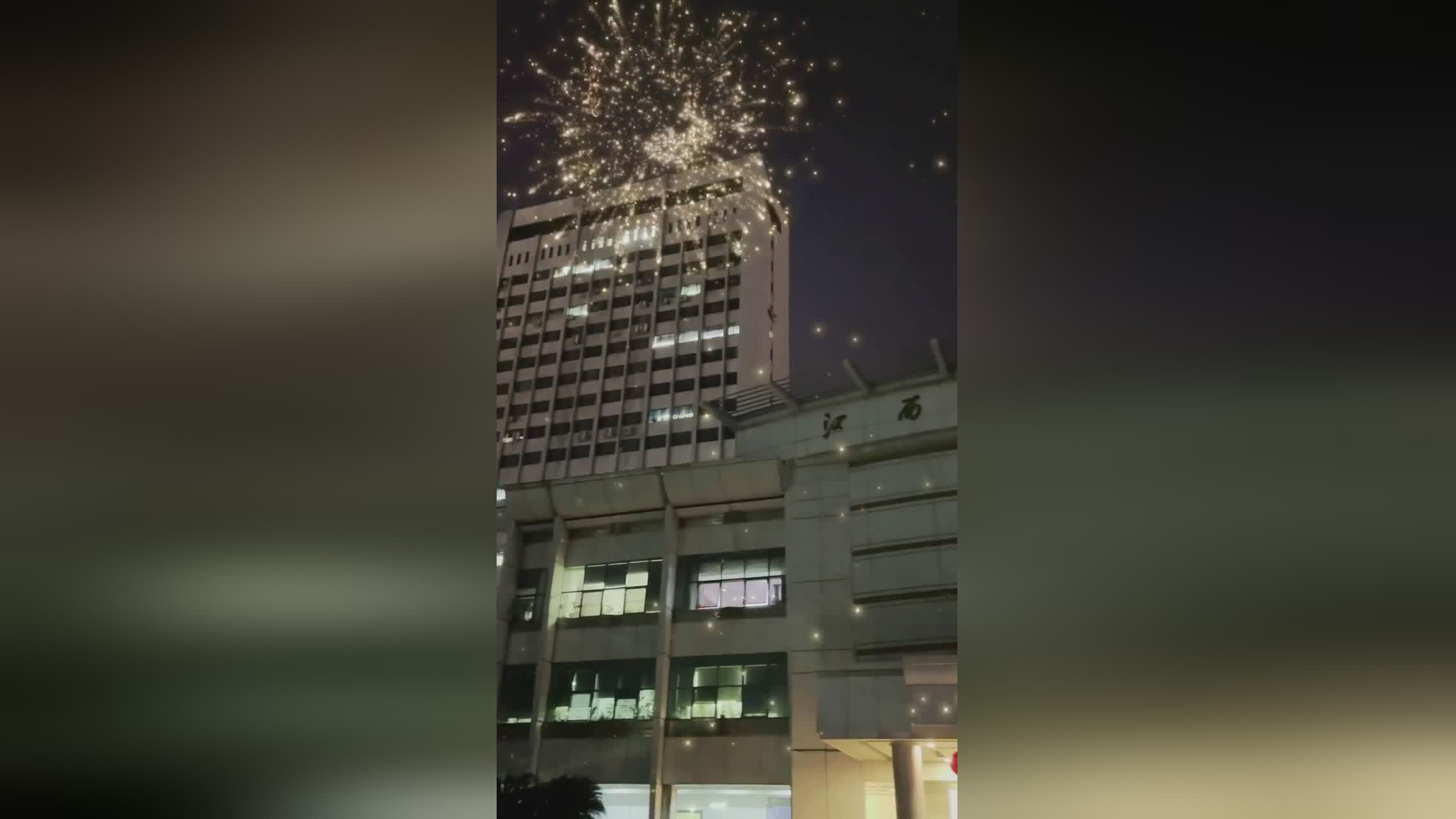 杜达，让我看到了那个曾经看不见的世界，荡漾着爱与家人的温馨与向往