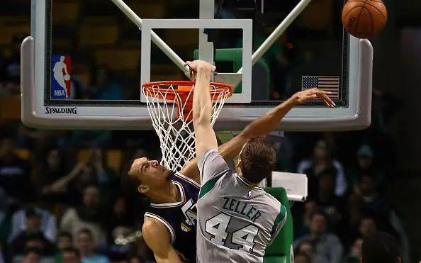 布拉德米勒，12次入选NBA最佳防守阵容一阵