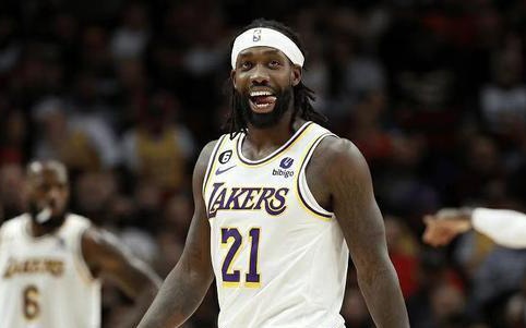 nba历史篮板榜？前十名中的七名中锋球员如下