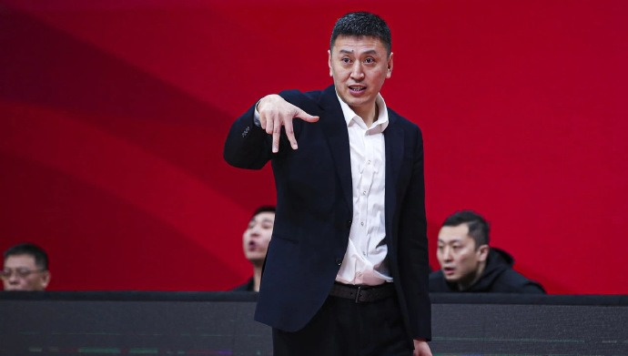 cba季后赛直播_新赛季浙江男篮的锋线核心应该是吴前了