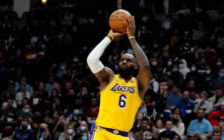 2015年nba总决赛，詹姆斯的三分球命中率一直都非常的高