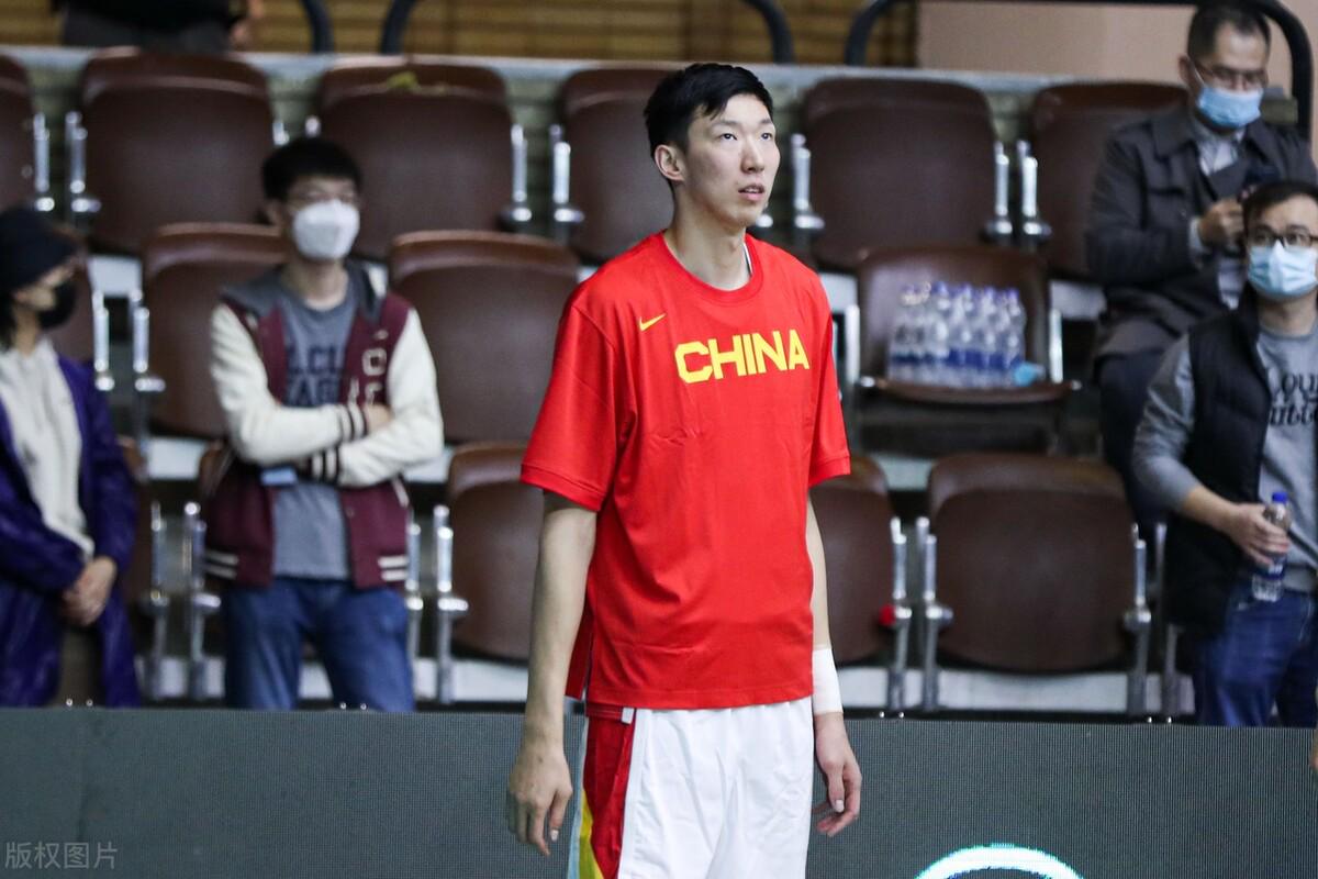 周琦身高_在中国男篮中是很勉强的，拿到最佳防守球员的奖项
