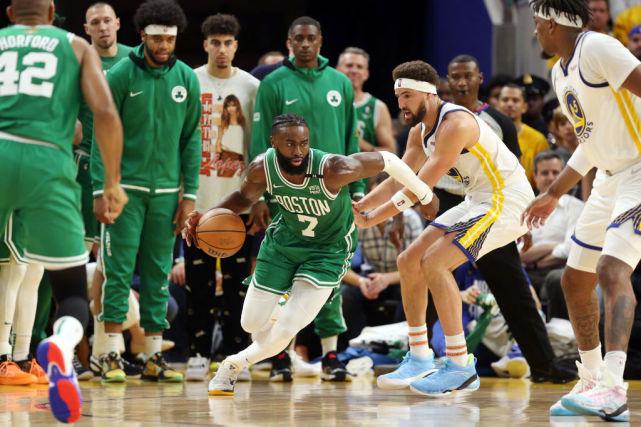 直播nba总决赛：得到11分3板2助2抢断