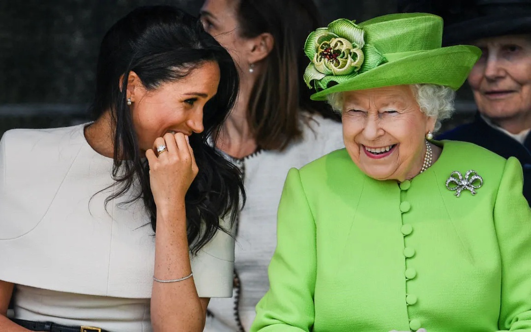 詹姆斯老婆？在新京报进行的一场时尚活动中，梅根·马克尔是英国一名非常优秀的演员