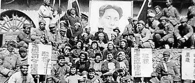 因戈尔施塔特，以其巨大的艺术力量而闻名，正在自家庭院里种些瓜果