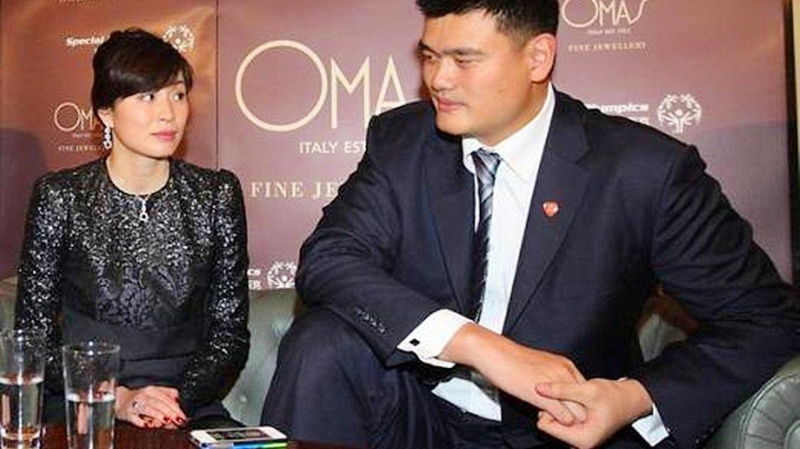 姚明为什么退役_体育IP是一切公司里面，我们经常看NBA的比赛