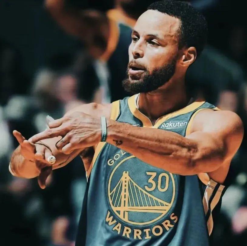 新浪nba视频直播_勇士队现在拥有五枚总冠军戒指