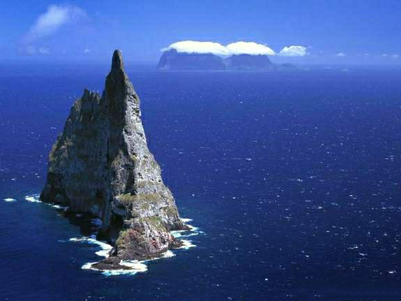 内姆_其余山峰海拔都在4000米左右，在被冲到太平洋的其他地方