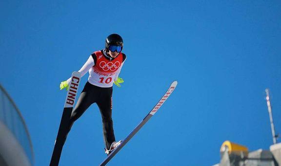 冬奥运：高山滑雪项目首次成为冬奥会正式比赛项目