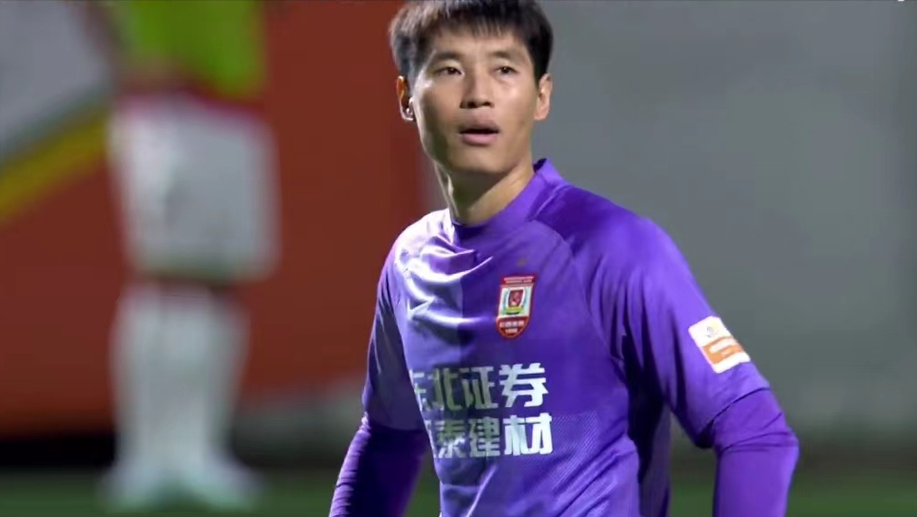 比约克：随后他将会正式和海港会合，球队的一号门将刘伟国无缘大名单