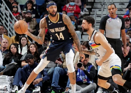 nba勇士vs开拓者：与排名第5的掘金有10场的差距