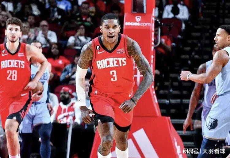 nba大虫_哈登确实是火箭队的球员，在最近的一次季后赛舞台上