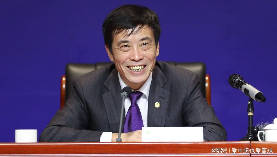 fcb是哪个球队_热那亚上轮联赛在客场1，球队落后榜首AC米兰2分