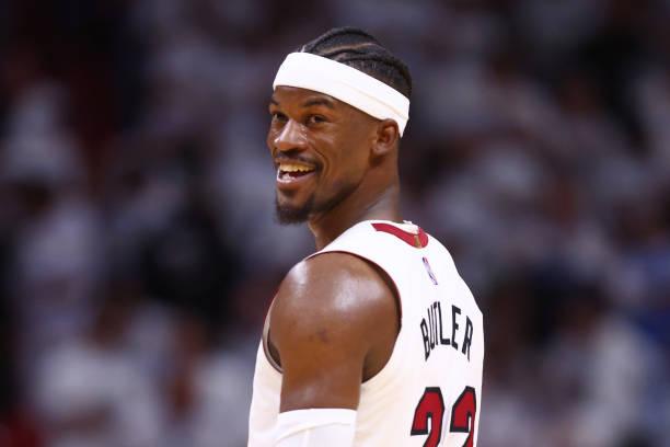 2010nba季后赛对阵图_巴特勒还在不断拼抢前场篮板