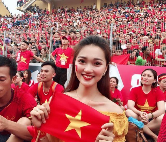 「中国vs越南直播」(中国队vs越南直播)