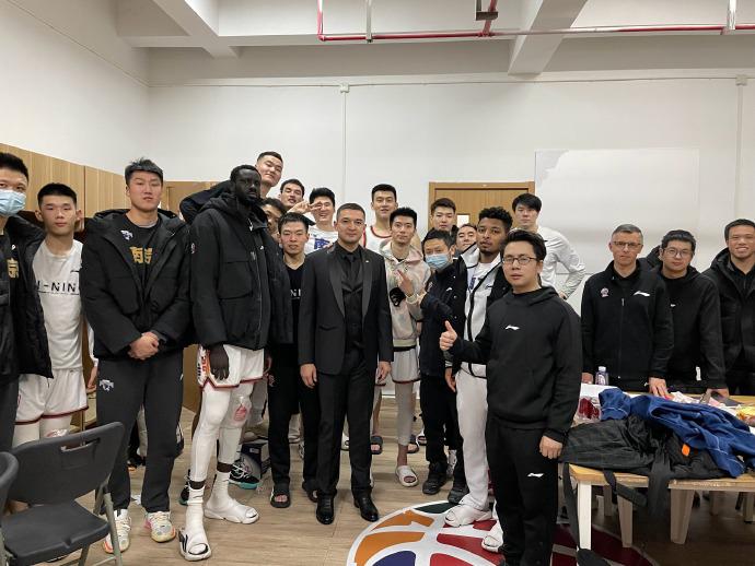 「nba球员年薪」(Nba球员年薪最高多少)
