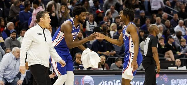 nba快船vs热火_华莱士在篮板和盖帽上表现出色