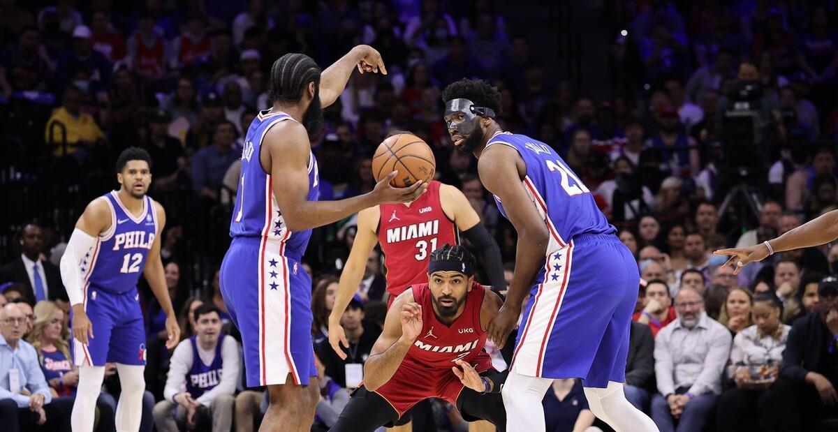 2002年nba选秀_他帮助湖人队获得了总冠军
