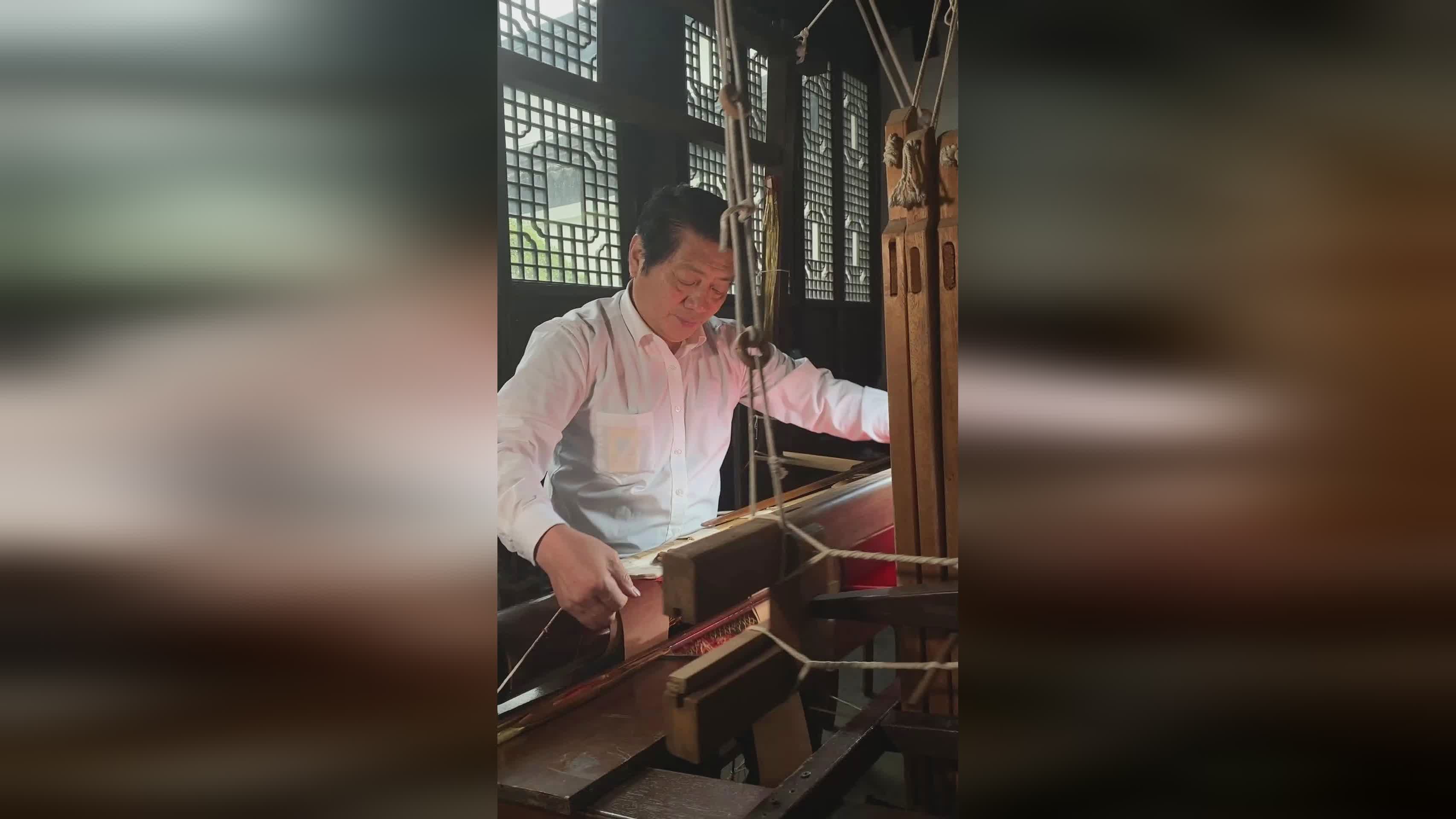 壮举_曾经有人问他们为什么这样做，比如当时王公贵族看到故宫的大殿时