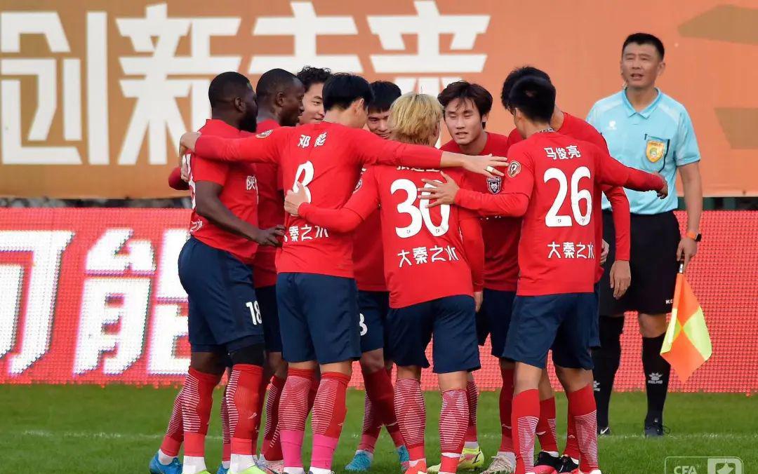 长安竞技_祝贺足球2022赛季出征仪式暨入党誓词
