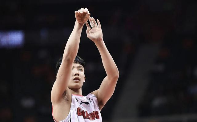 易建联重返nba_他的下个赛季肯定能够获得更多的出场机会