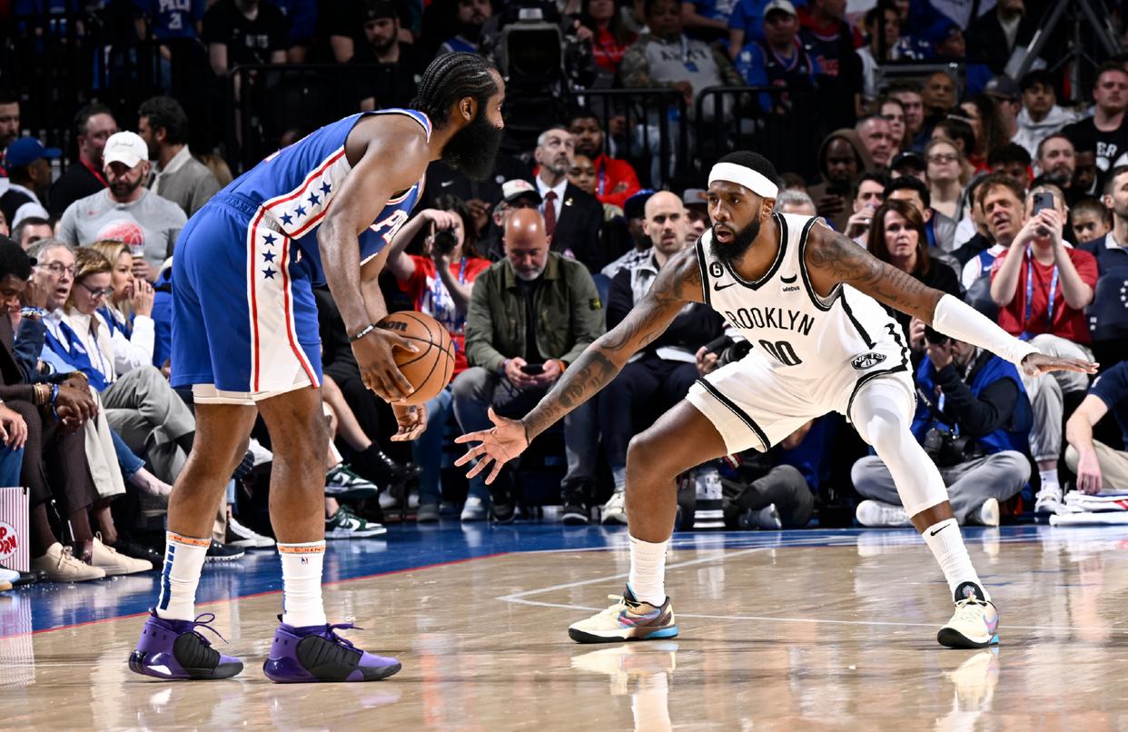 nba哈登_在上一场对阵森林狼的比赛中，他已经连续5场比赛未能得分上双了
