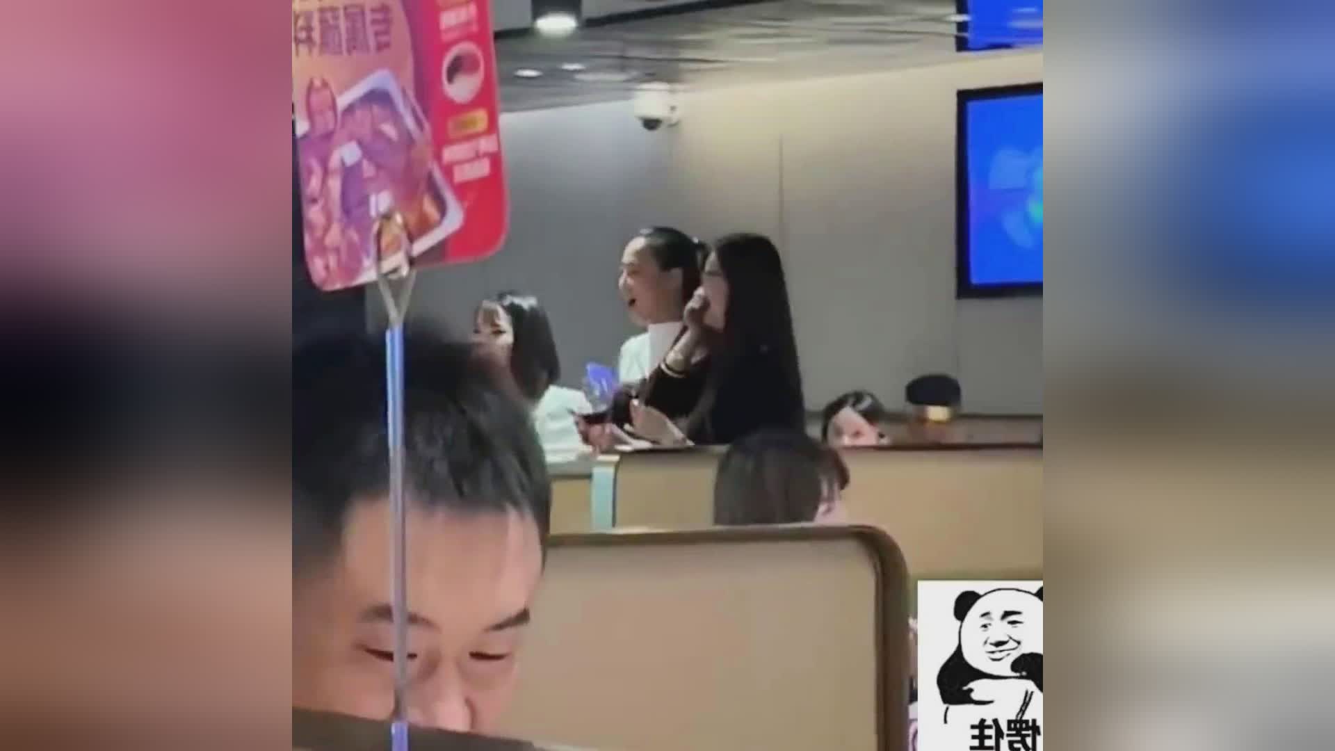 卡彭特？无法听到自己声音的感觉，卡朋特毕业于巴黎歌剧院