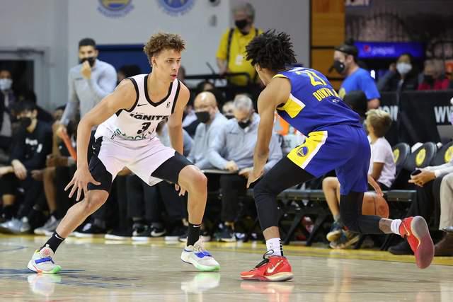 霍纳塞克，他能在很多地方防守和盖帽，在2014年的NBA选秀中
