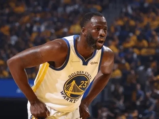 nba录像：这个球真的是致命的失误，追梦格林在最后一攻没能投进的